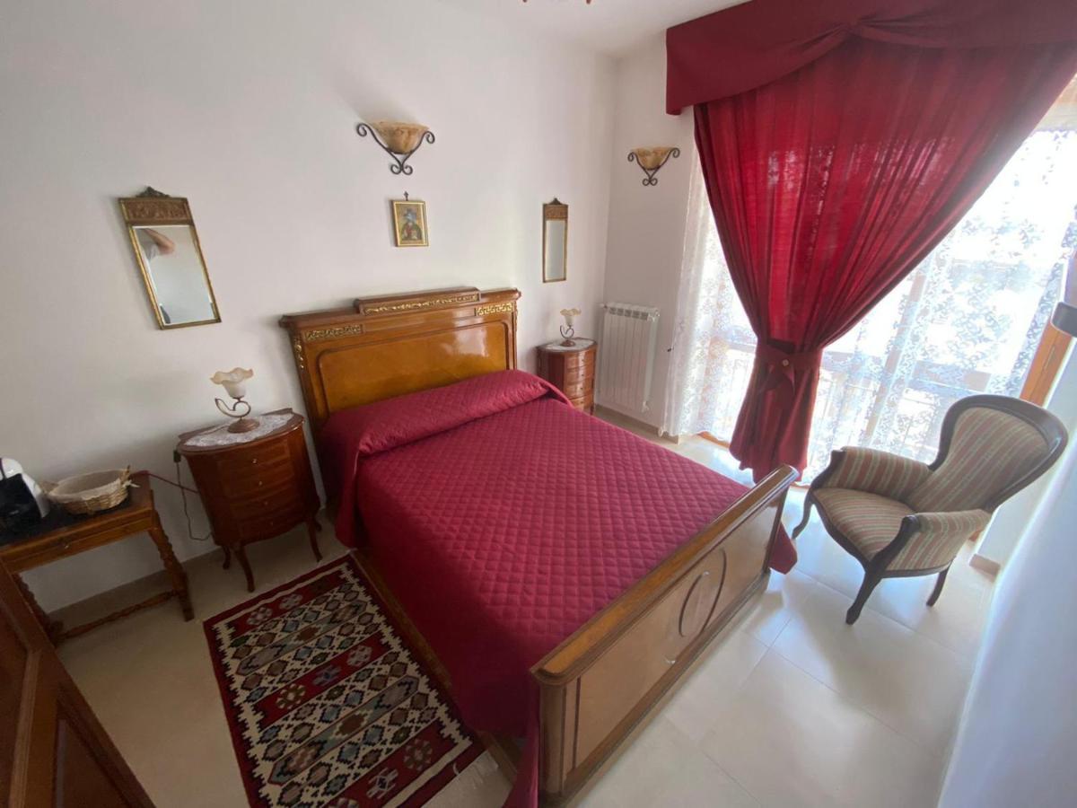 B&B Larazzo Lecce Bagian luar foto