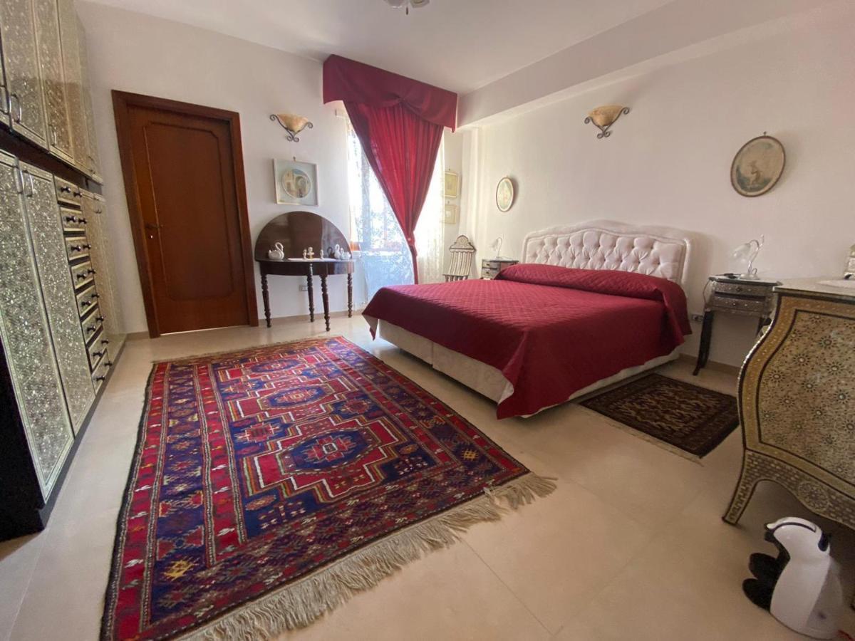B&B Larazzo Lecce Bagian luar foto