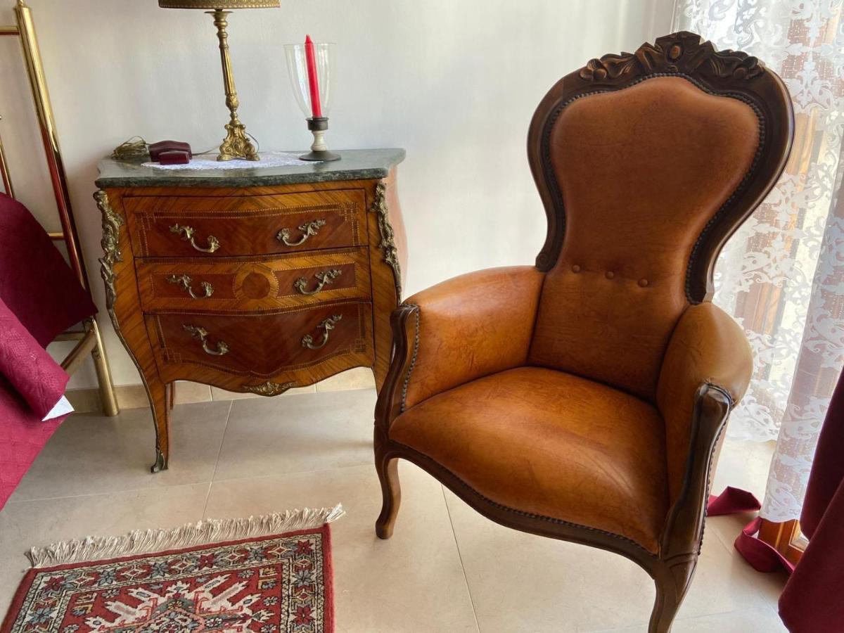 B&B Larazzo Lecce Bagian luar foto